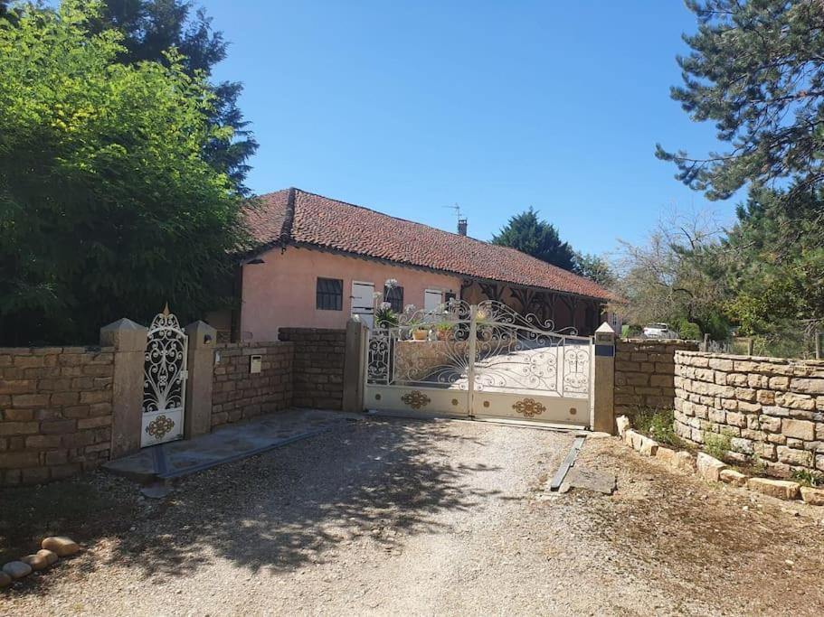 Dependance Pour 1 A 4 Pers Au Calme Dans Propriete Villa Marboz ภายนอก รูปภาพ